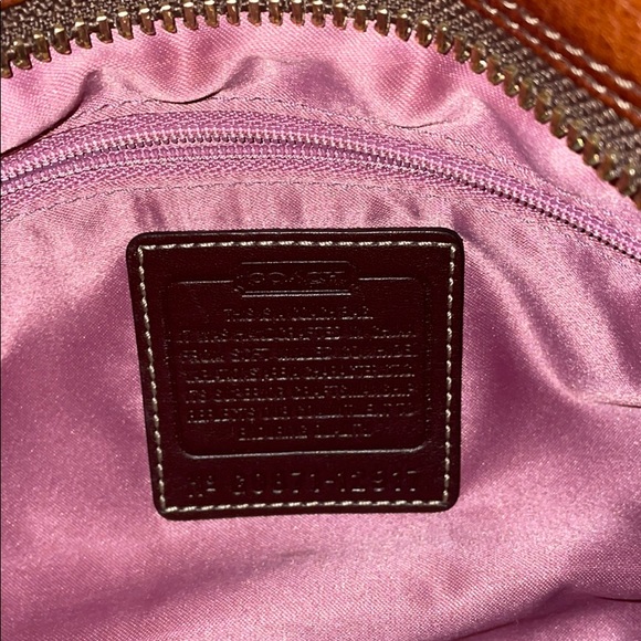 EUC Auth. Coach leather purse - Picture 8 of 12